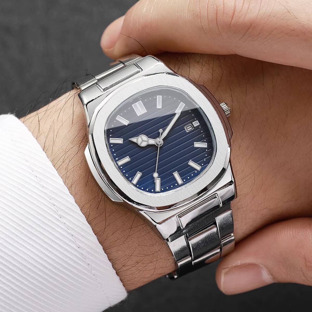 Montres carrées pour hommes, m - Patek Philippe Watch Nautilus avis et prix